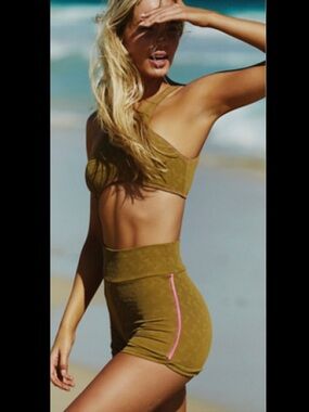 9235. Free People  Marley Boyshort Surf Set